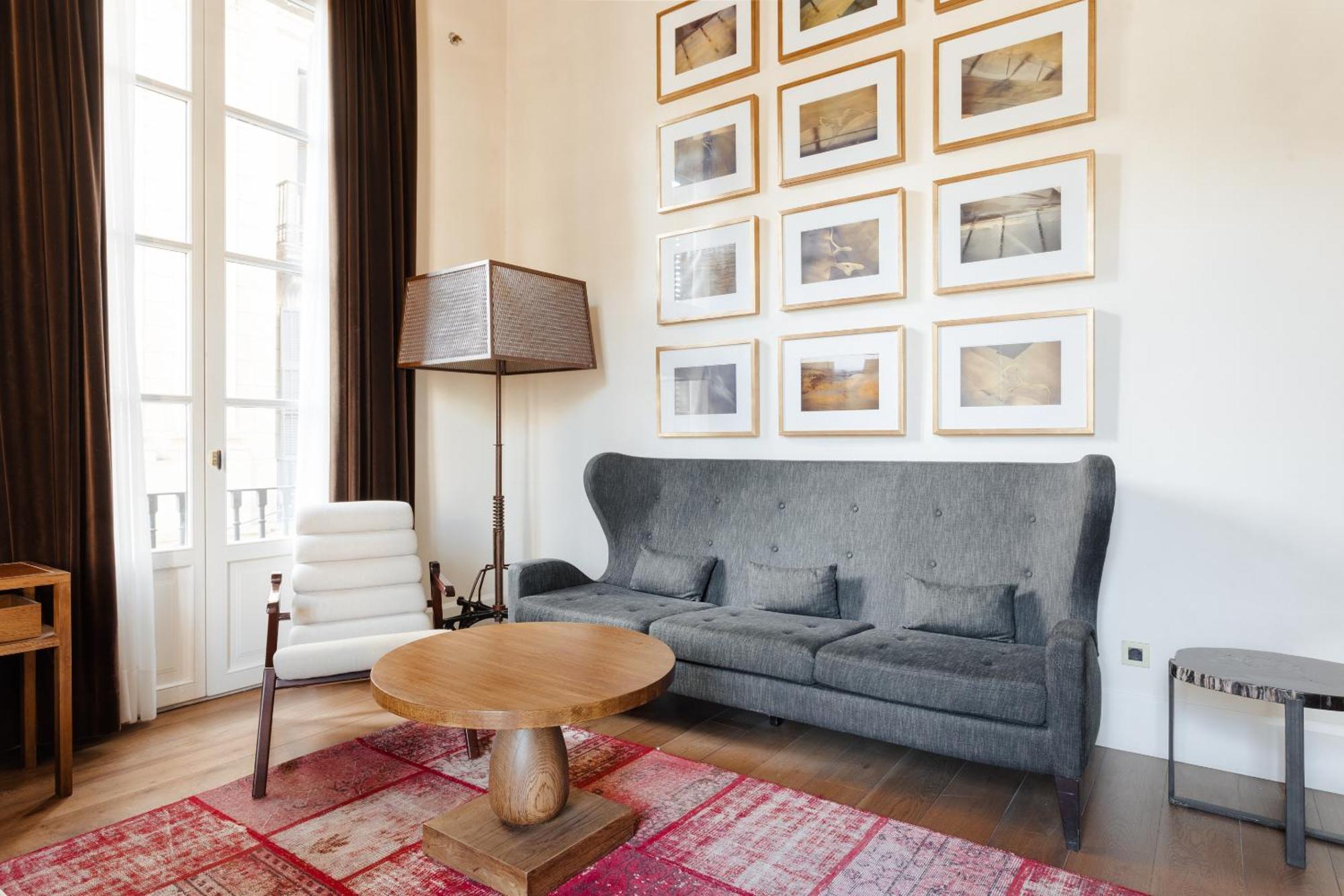 Sonder DO Plaça Reial Barcelona Quarto foto A sofa