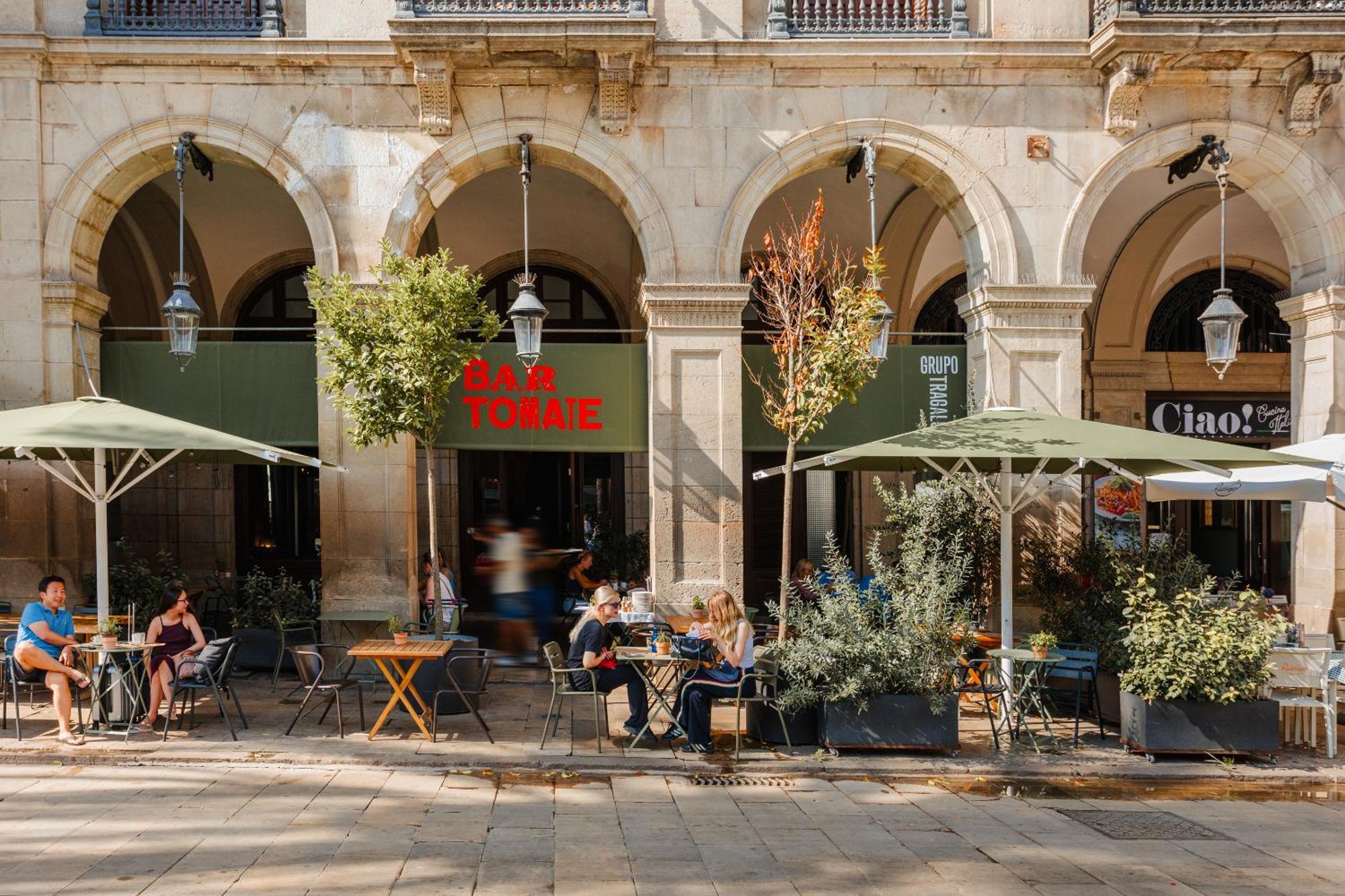 Sonder DO Plaça Reial Barcelona Exterior foto A typical café in Athens